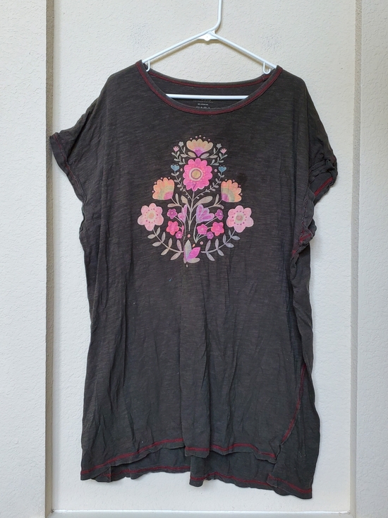 NATURAL LIFE Dresses & Skirts - NATURAL LIFE Dark Gray with Pink Floral Medallion Mini Dress.  Size XL